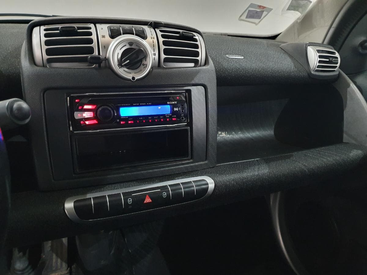 Smart Fortwo Coupé 0.8CDI · Ano 2008 — image 23