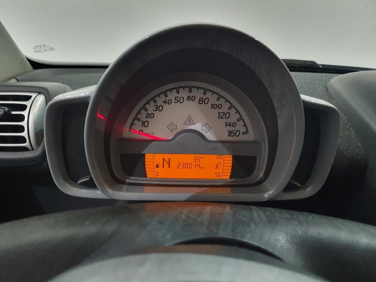 Smart Fortwo Coupé 0.8CDI · Ano 2008 — image 27