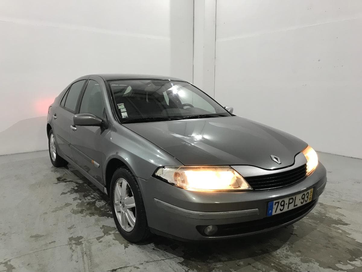 Renault Laguna 1.9 DCI · Año 2004 — imagen 1