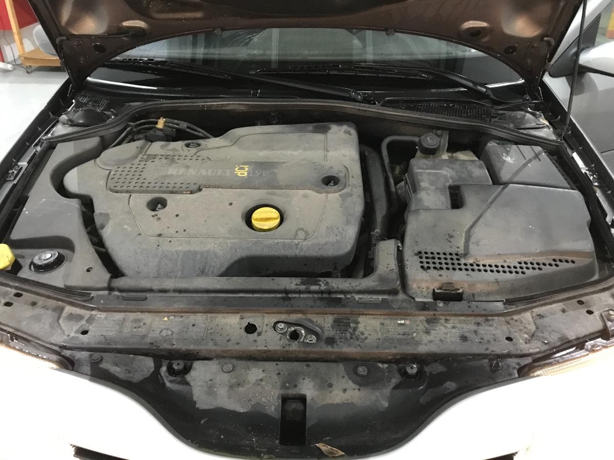 Renault Laguna 1.9 DCI · Año 2004 — imagen 5