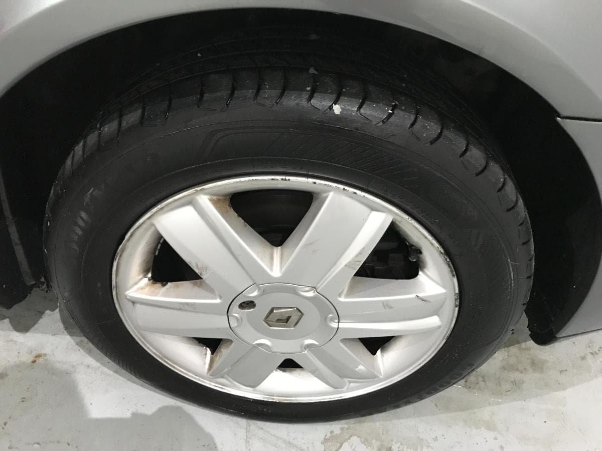 Renault Laguna 1.9 DCI · Año 2004 — imagen 23