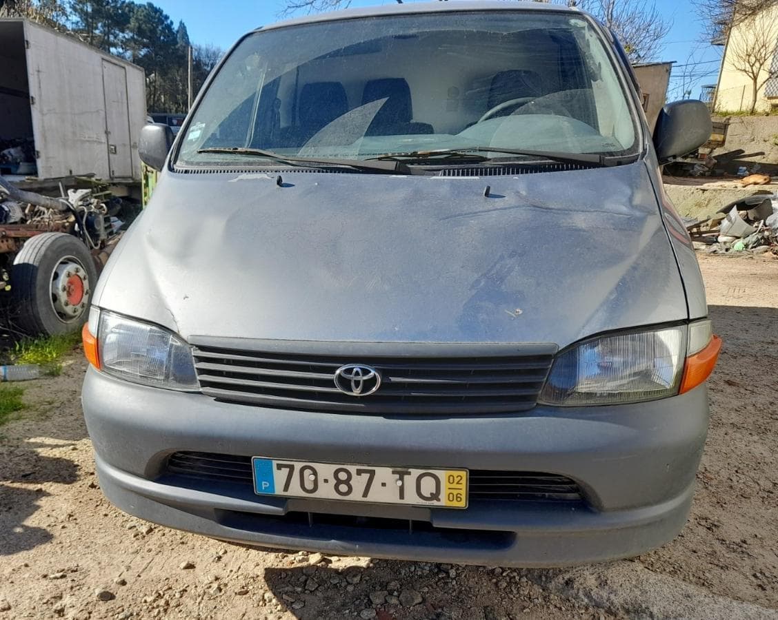 Toyota Hiace 2.5 D4D — image 3