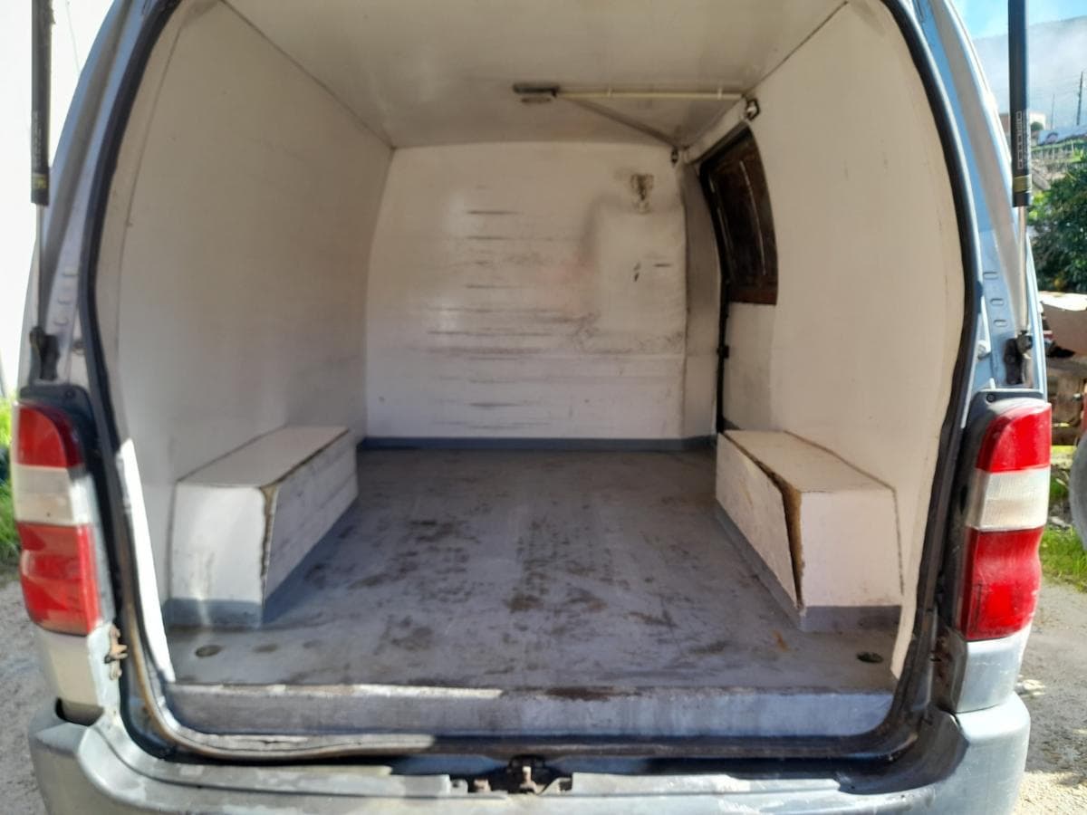 Toyota Hiace 2.5 D4D — image 9