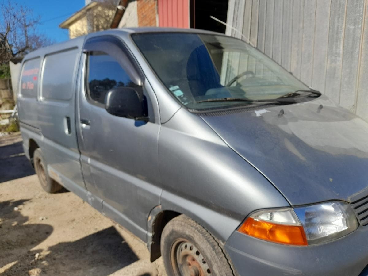 Toyota Hiace 2.5 D4D — image 2