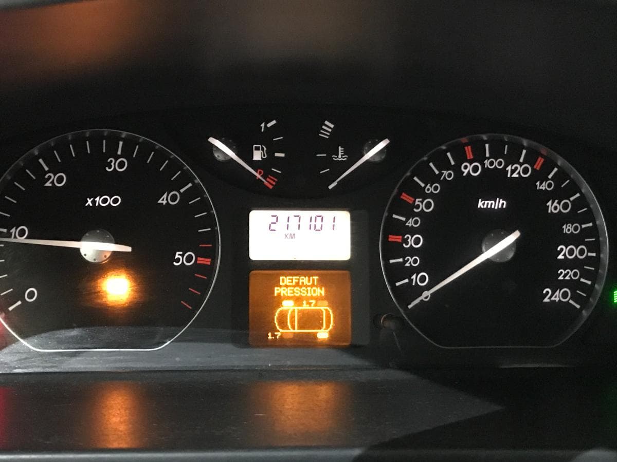 Renault Laguna 1.9 DCI · Año 2004 — imagen 42
