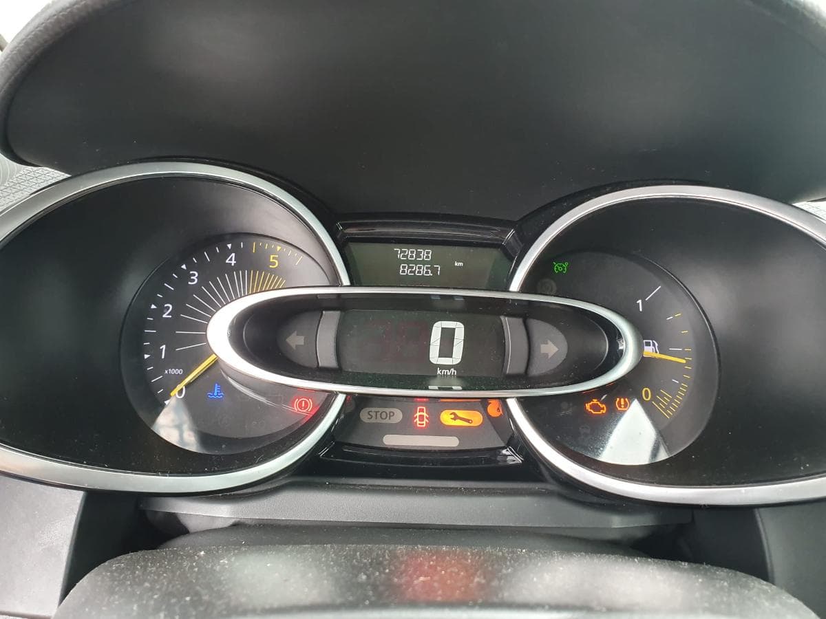 Renault Clio 1.5DCI · Ano 2015 — imagen 8