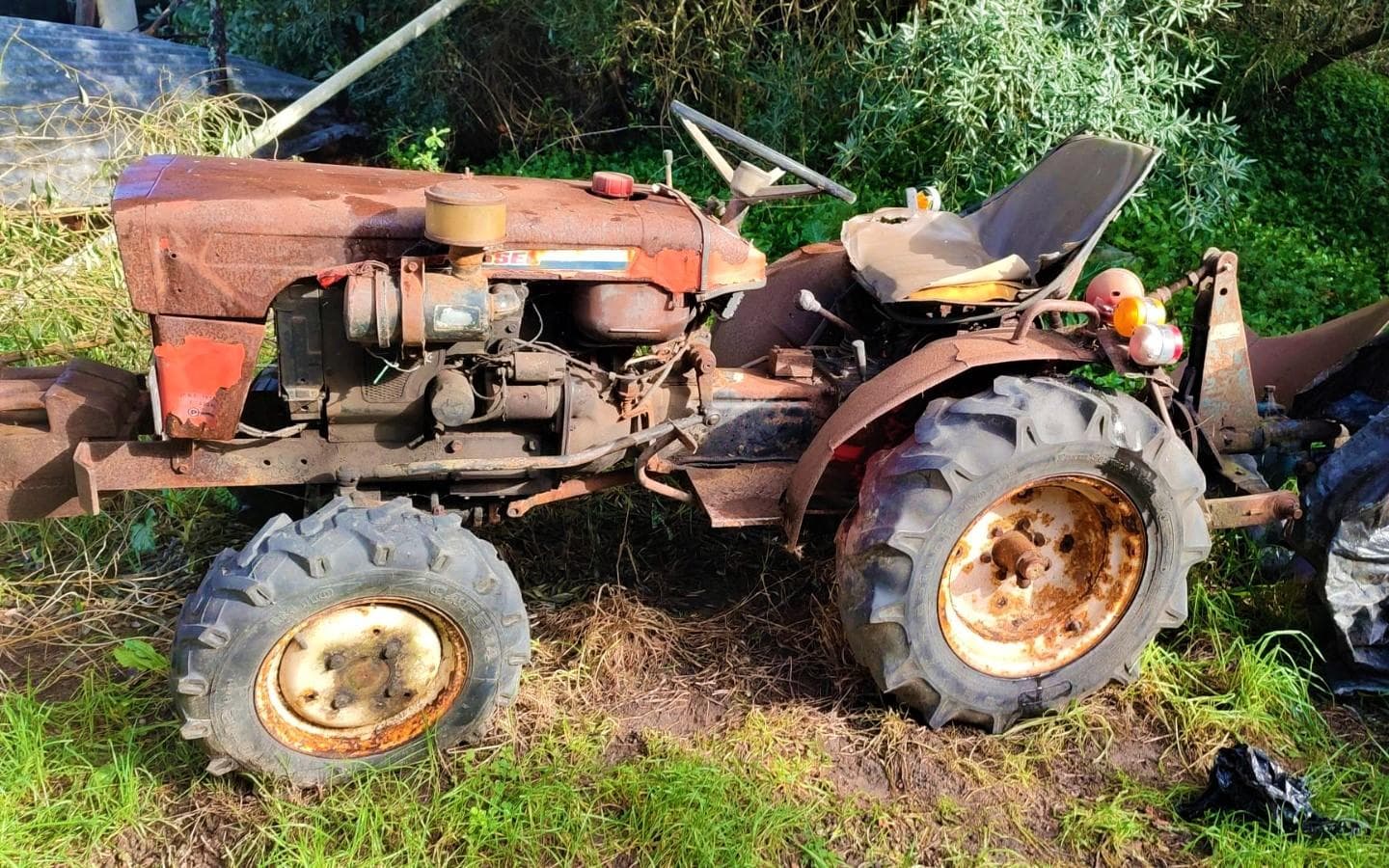 Trator Agrícola Yanmar YN 155D 4X4 — imagen 1