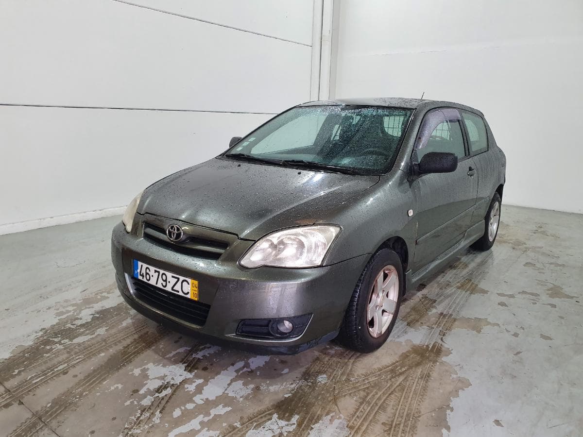 Toyota Corolla 1.4D · Ano 2004 — image 2