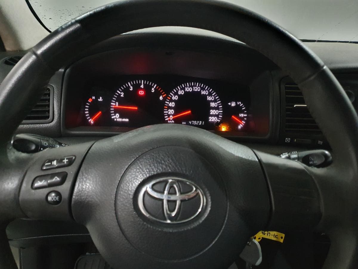Toyota Corolla 1.4D · Ano 2004 — image 24