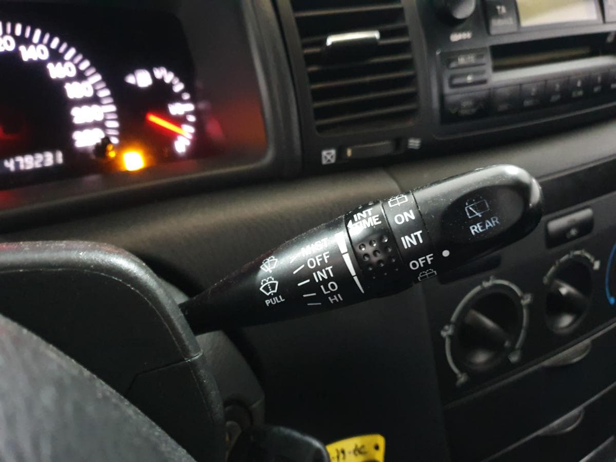Toyota Corolla 1.4D · Ano 2004 — image 25