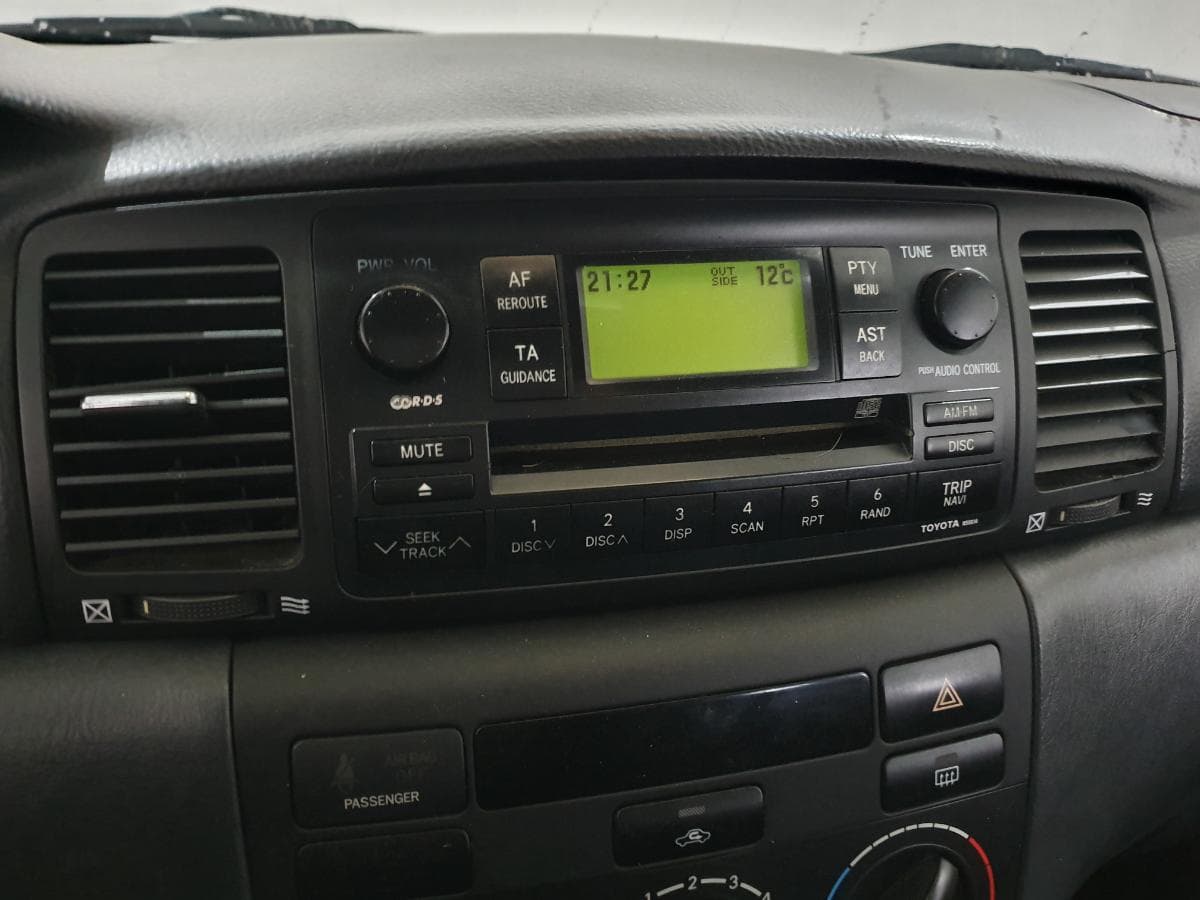 Toyota Corolla 1.4D · Ano 2004 — image 27