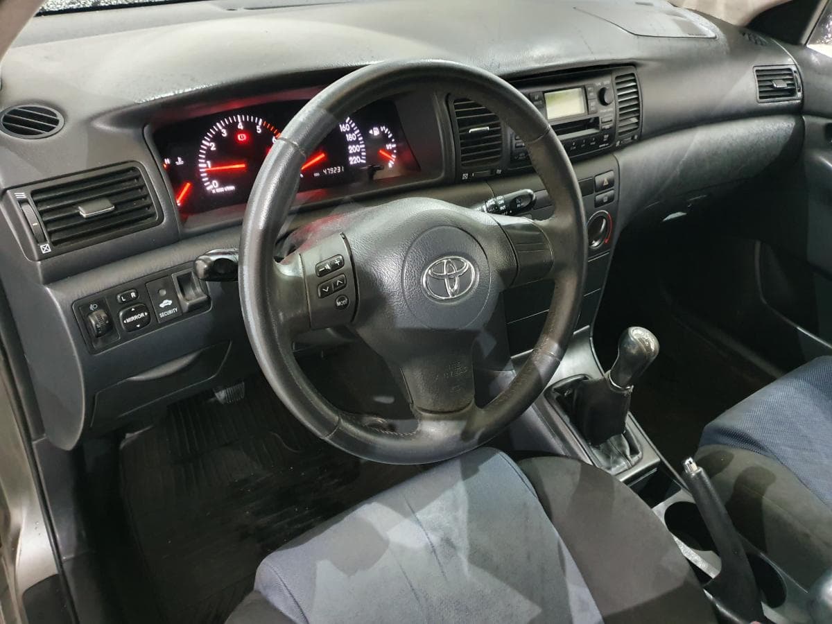 Toyota Corolla 1.4D · Ano 2004 — image 33