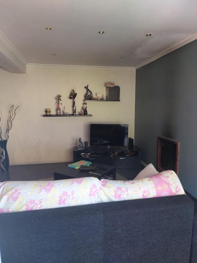 LEILÃO SUSPENSO · Apartamento T4  + Garagem · Vila das Aves — imagen 7