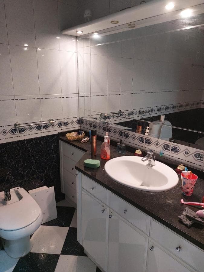 LEILÃO SUSPENSO · Apartamento T4  + Garagem · Vila das Aves — imagen 17