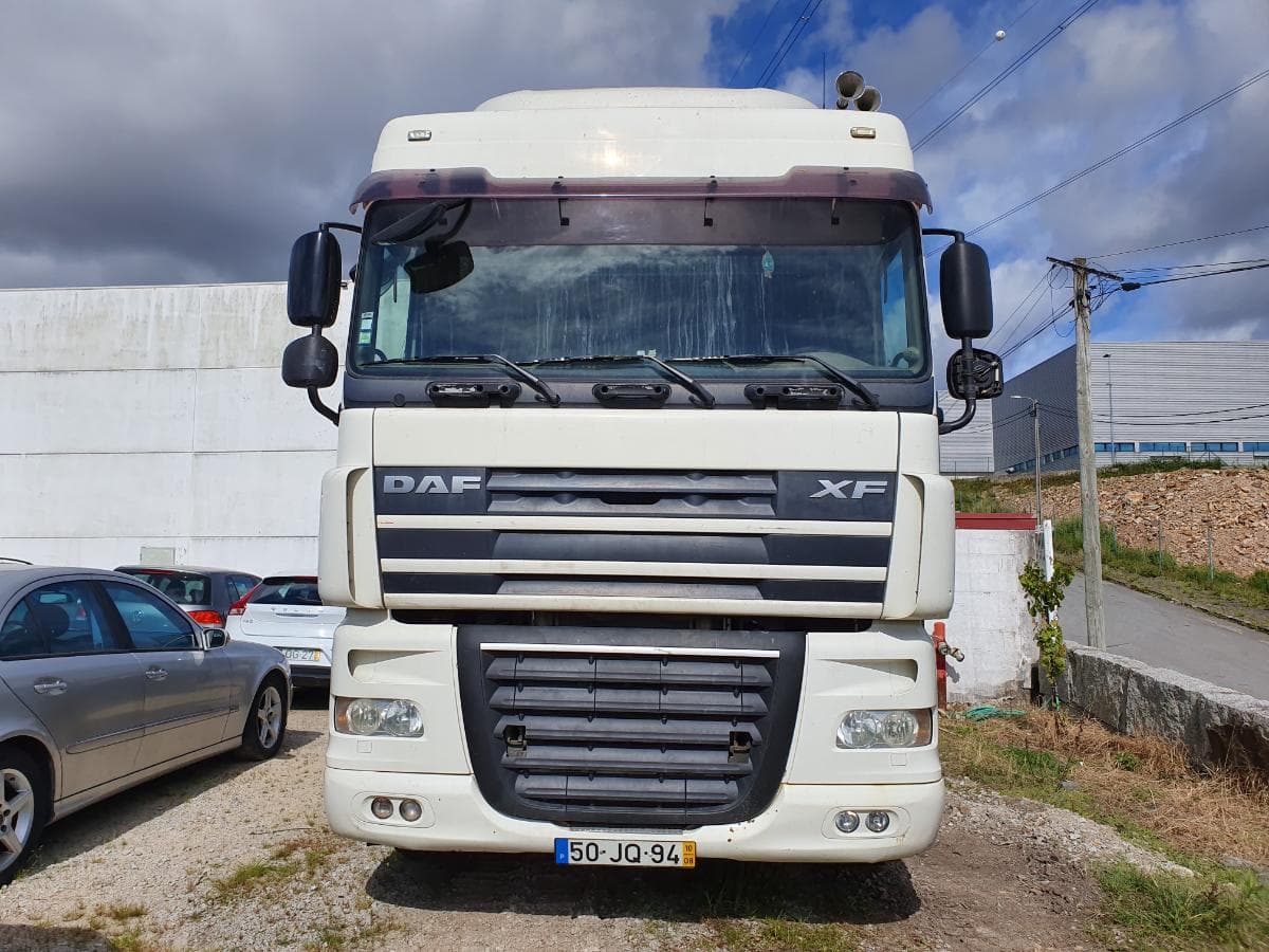 DAF XF 105.410 · Ano 2010 — imagem 3