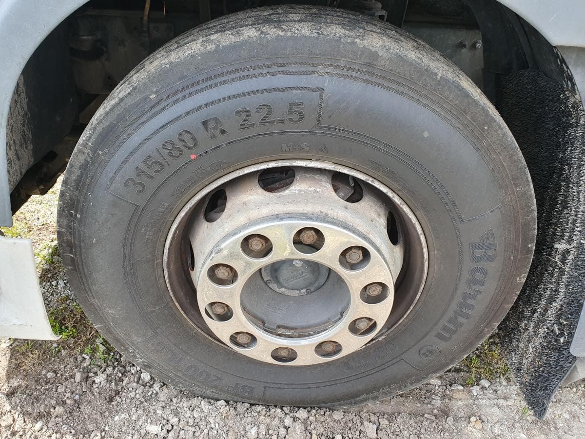 DAF XF 105.410 · Ano 2010 — imagem 15