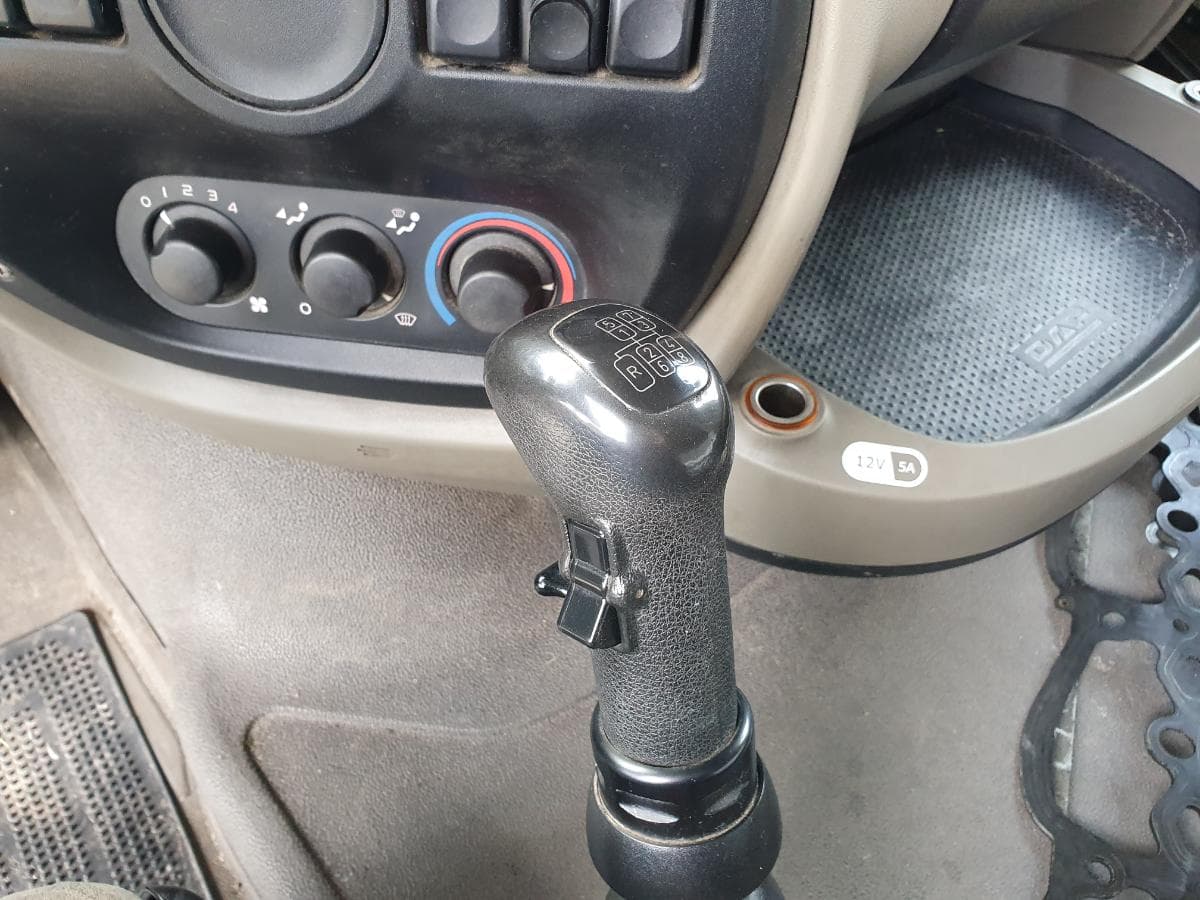 DAF XF 105.410 · Ano 2010 — imagem 27