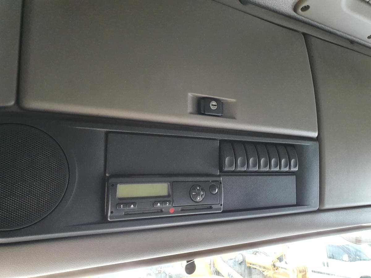 DAF XF 105.410 · Ano 2010 — imagem 30