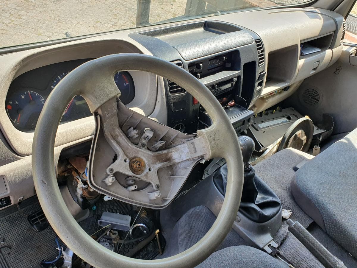 Toyota Dyna · Ano 2004 — image 23