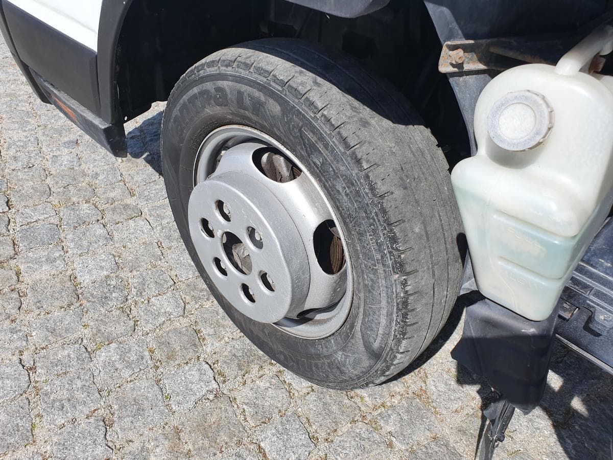 Mitsubishi Canter · Ano 2008 — imagen 10