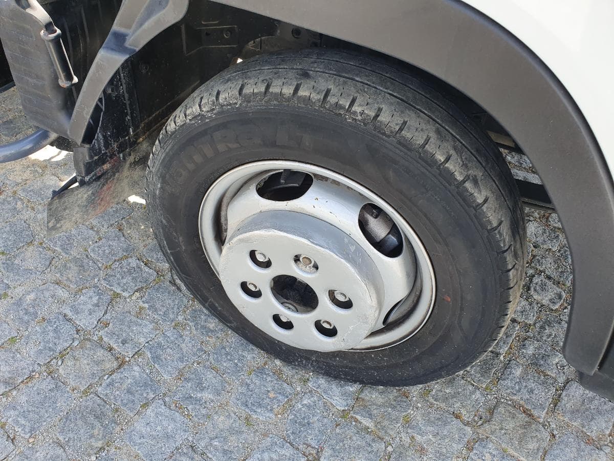 Mitsubishi Canter · Ano 2008 — imagen 12