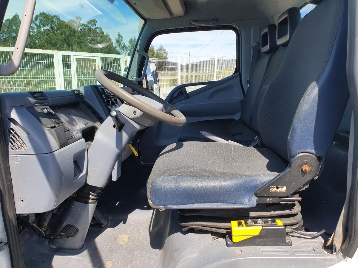 Mitsubishi Canter · Ano 2008 — imagen 20