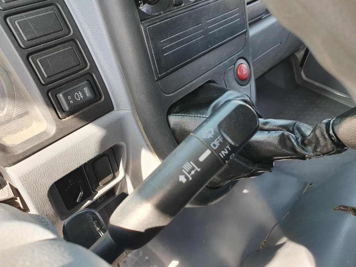 Mitsubishi Canter · Ano 2008 — imagen 30