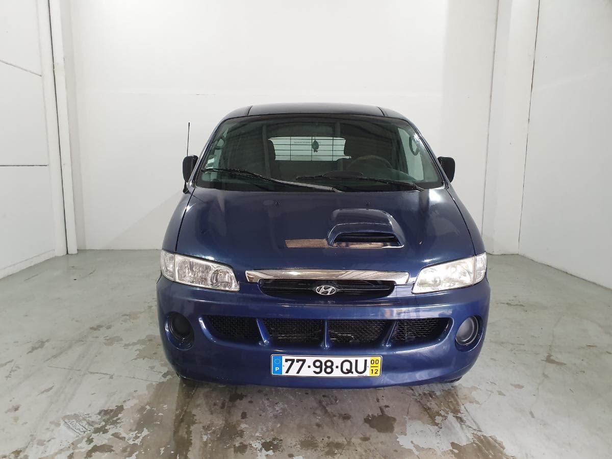 Hyundai H1 2.5 TD · Ano 2000 — imagen 3