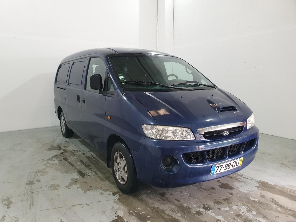 Hyundai H1 2.5 TD · Ano 2000 — imagen 1