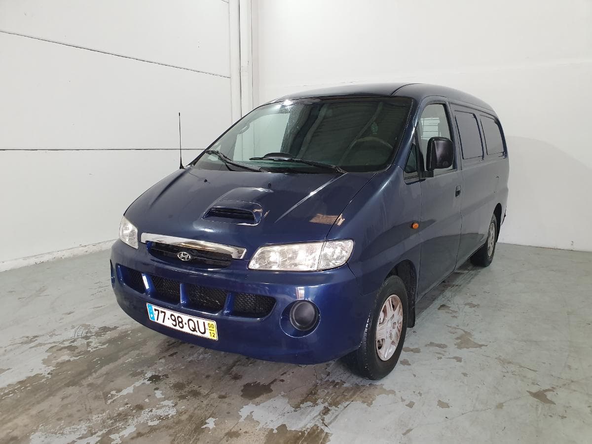 Hyundai H1 2.5 TD · Ano 2000 — imagen 2