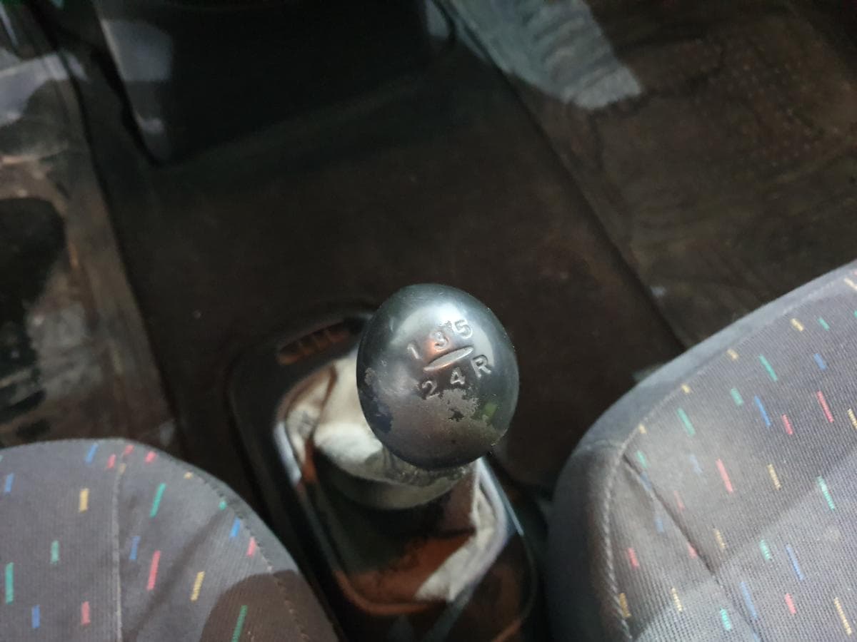 Hyundai H1 2.5 TD · Ano 2000 — imagen 30