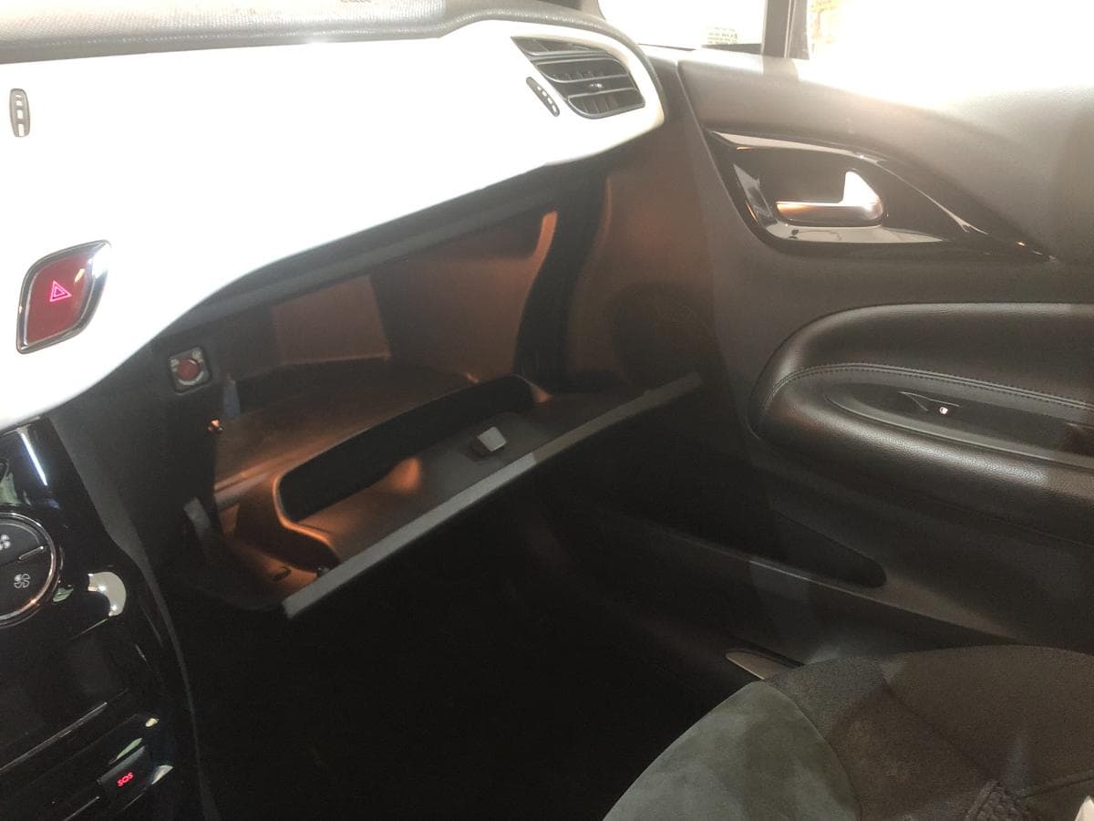 Citroën DS3 1.6 BlueHDI · Ano 2015 — imagen 23