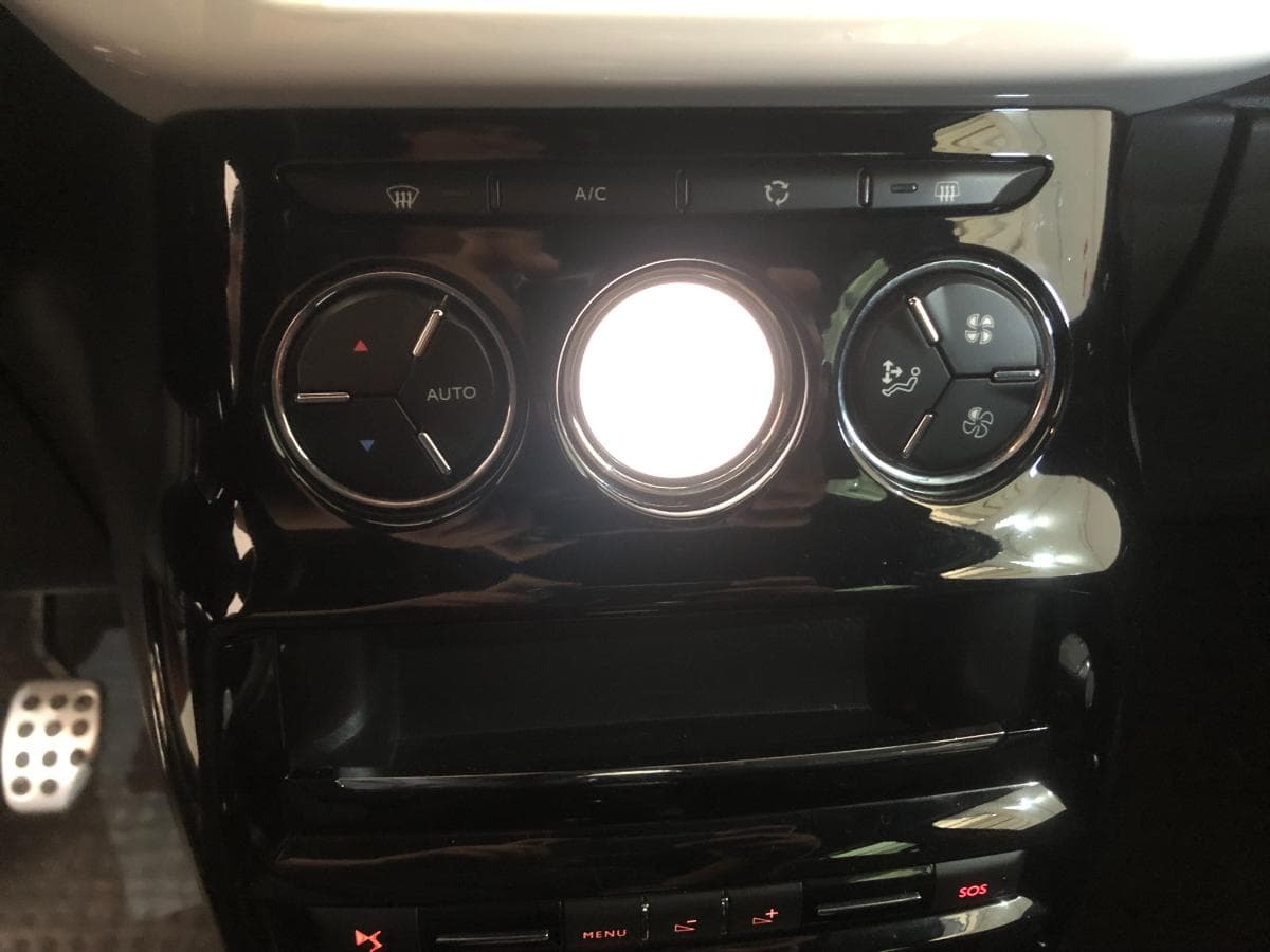 Citroën DS3 1.6 BlueHDI · Ano 2015 — imagen 24