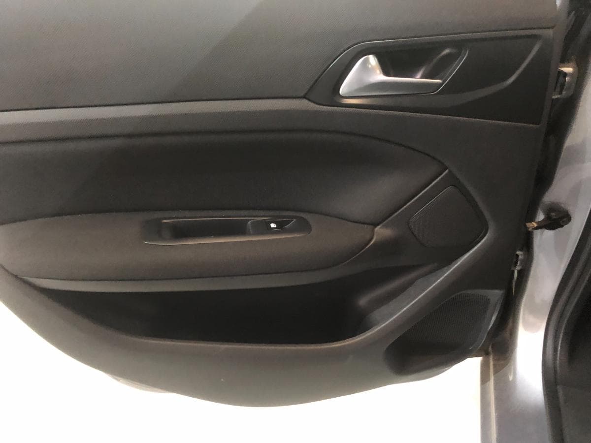 Peugeot 308 · Año 2015 — imagen 17