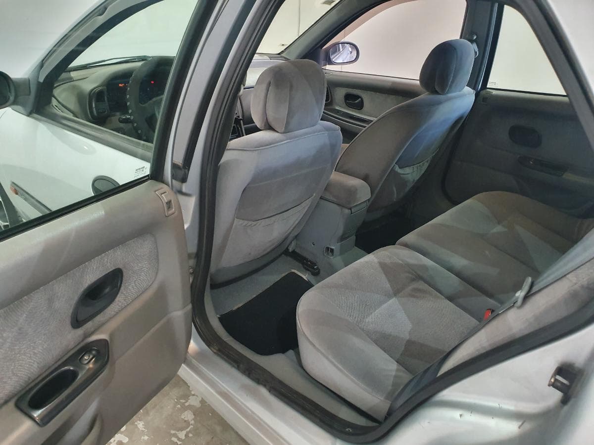 Renault Laguna 1.9 DTI · Ano 1999 — imagen 28
