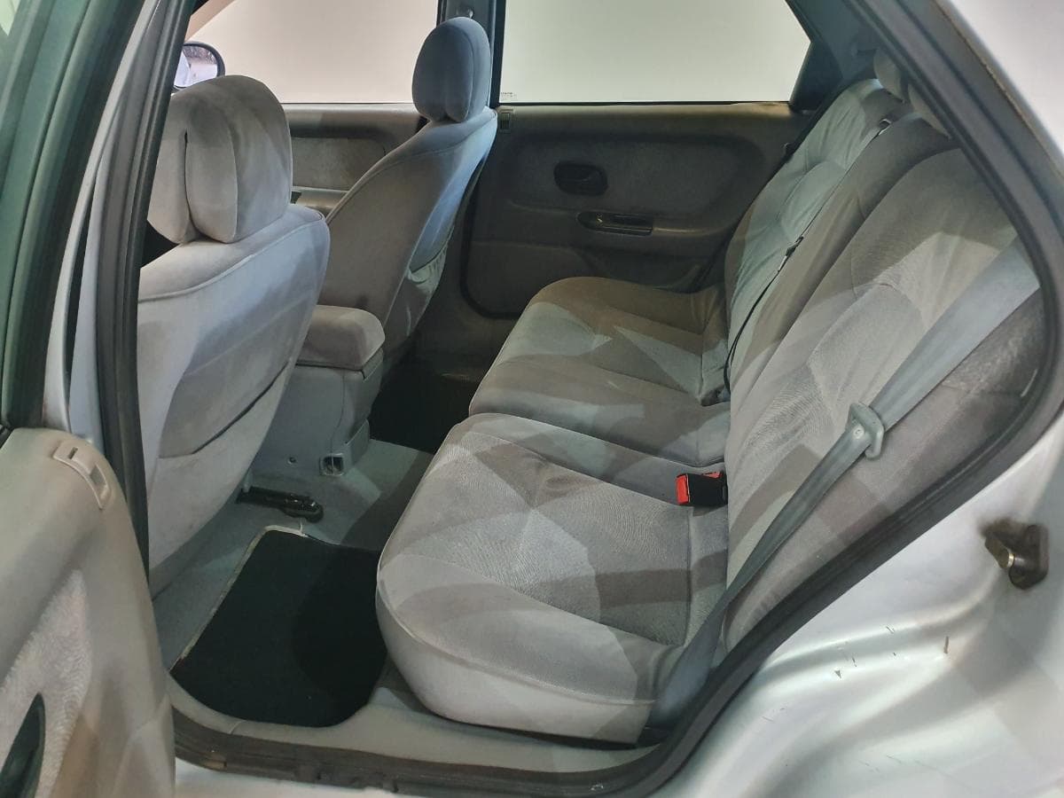 Renault Laguna 1.9 DTI · Ano 1999 — imagen 29