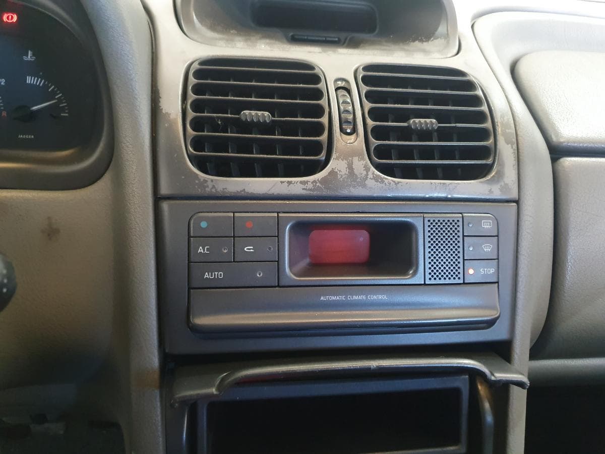 Renault Laguna 1.9 DTI · Ano 1999 — imagen 42