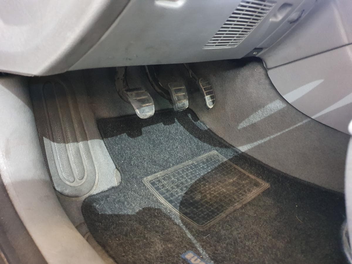 Renault Laguna 1.9 DTI · Ano 1999 — imagen 43