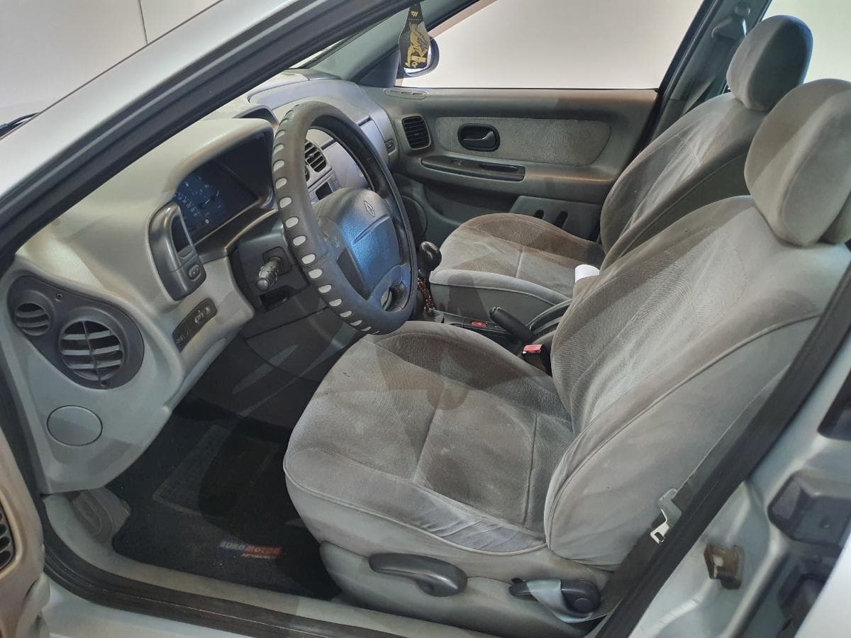 Renault Laguna 1.9 DTI · Ano 1999 — imagen 44