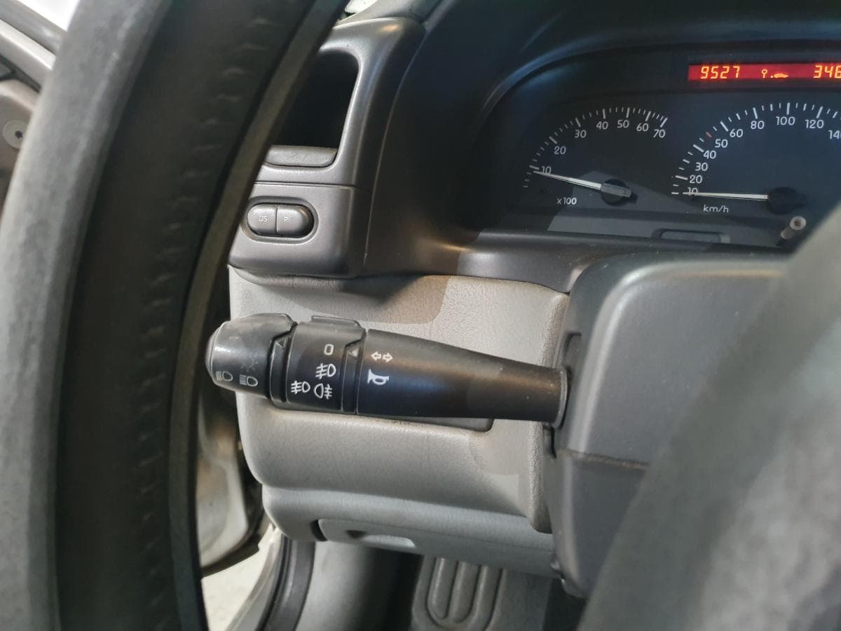 Renault Laguna 1.9 DTI · Ano 1999 — imagen 45