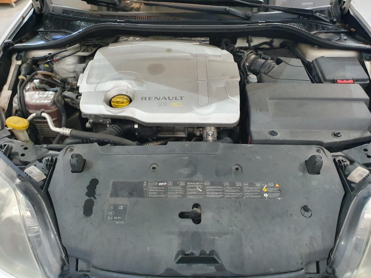 Renault Laguna 2.0 DCI · Ano 2010 — image 4
