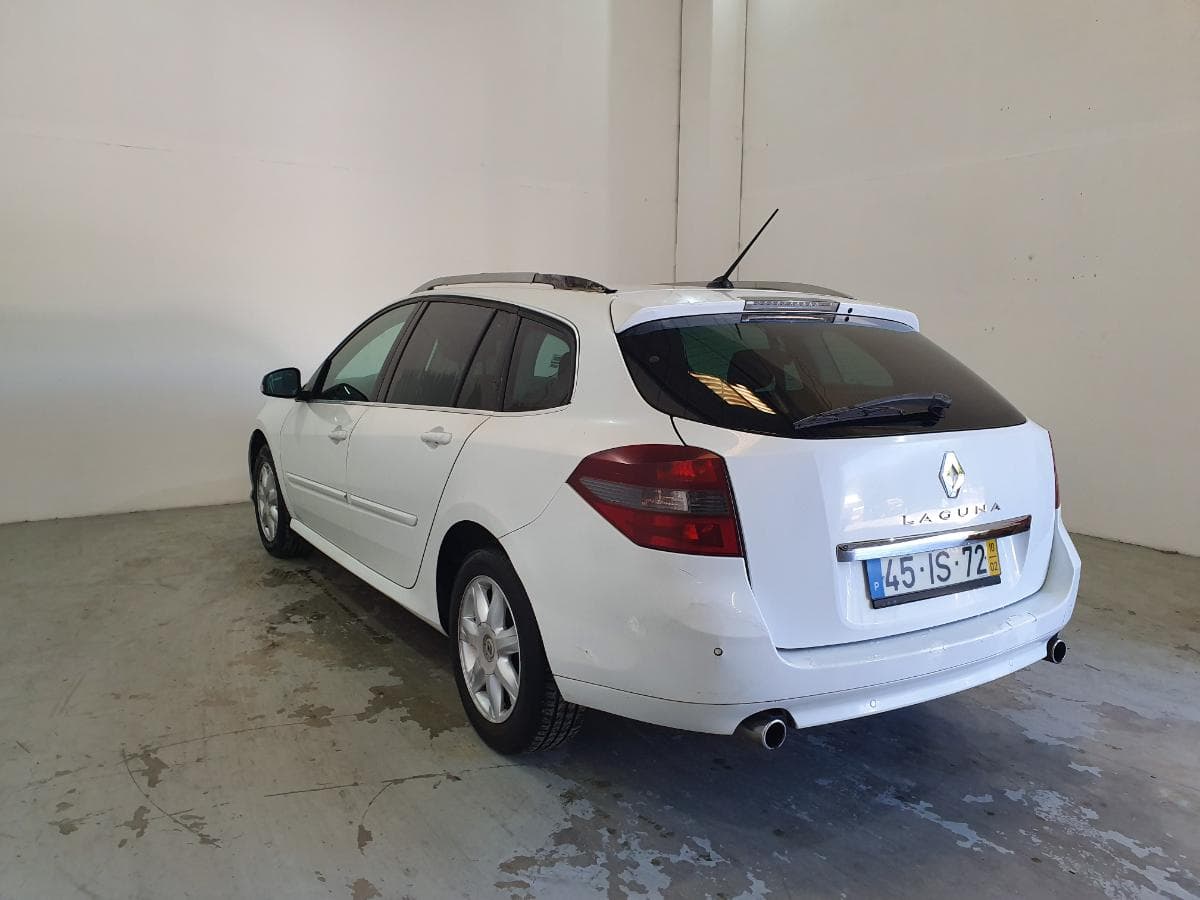 Renault Laguna 2.0 DCI · Ano 2010 — image 11
