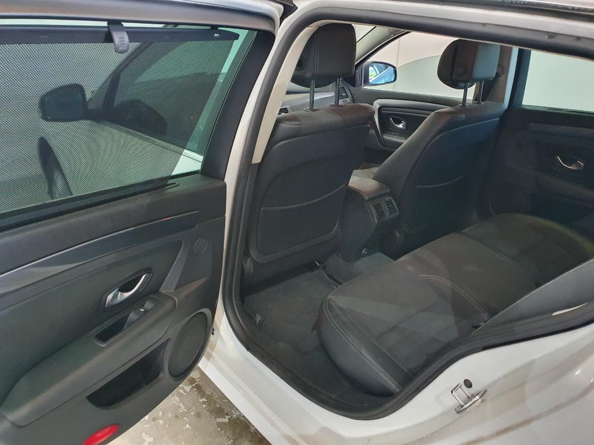 Renault Laguna 2.0 DCI · Ano 2010 — image 16