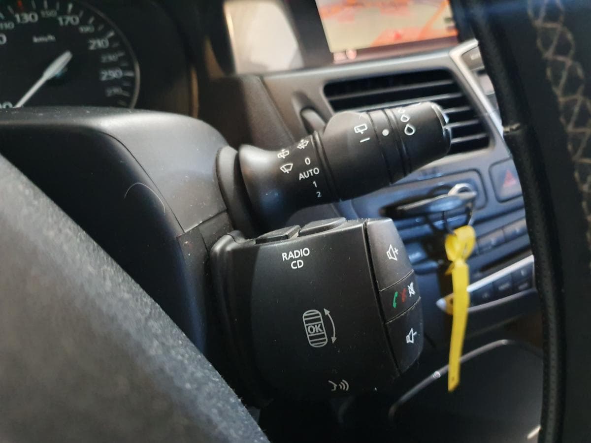 Renault Laguna 2.0 DCI · Ano 2010 — image 26