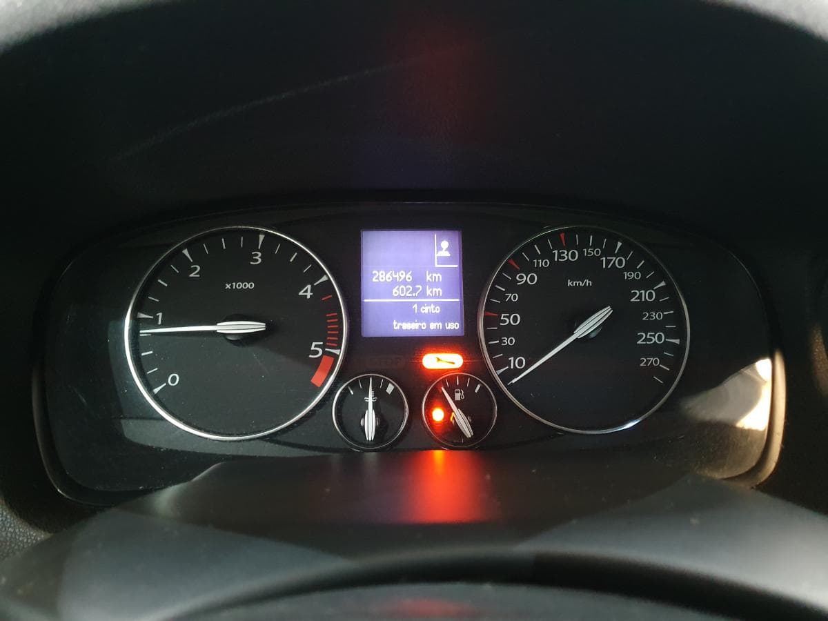 Renault Laguna 2.0 DCI · Ano 2010 — image 24