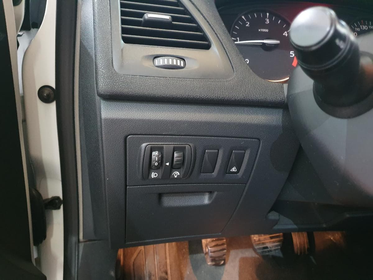 Renault Laguna 2.0 DCI · Ano 2010 — image 27