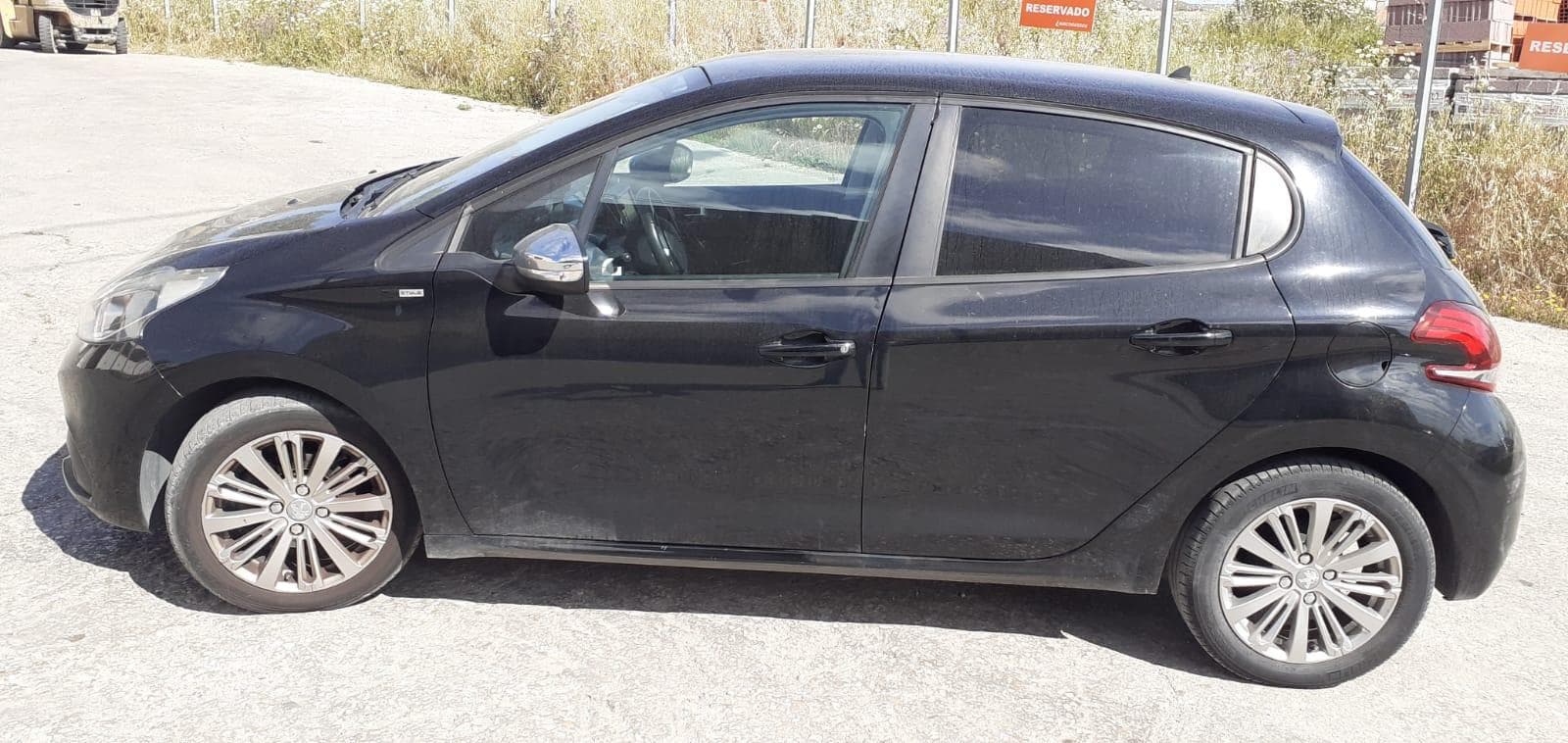 Peugeot 208 1.6 HDI · Ano 2016 — image 2