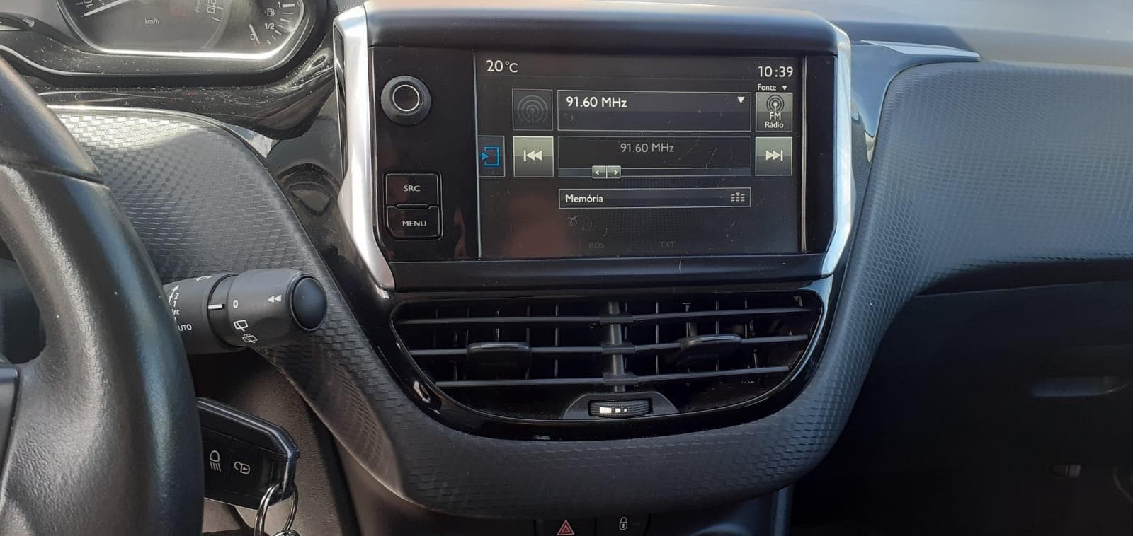 Peugeot 208 1.6 HDI · Ano 2016 — image 16