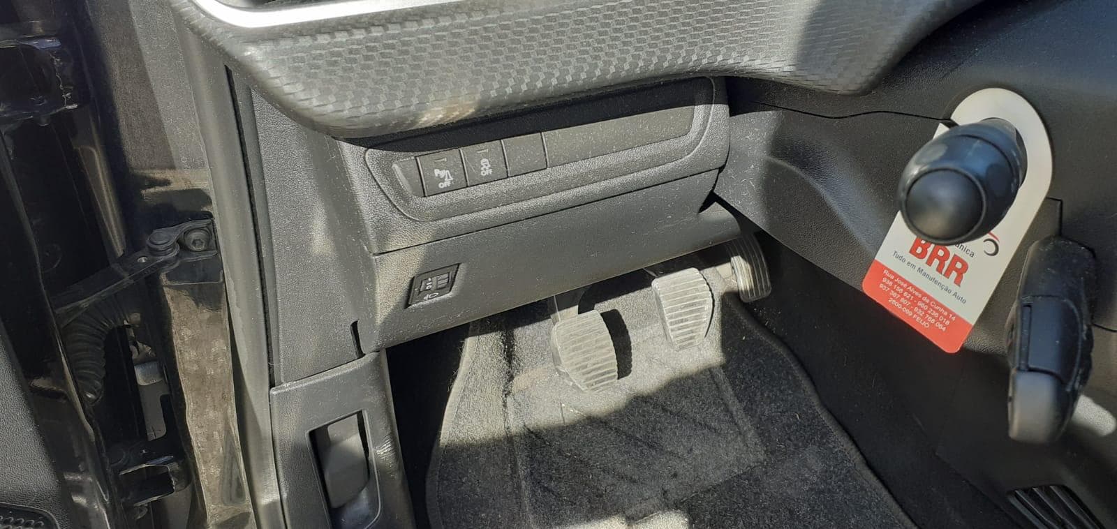 Peugeot 208 1.6 HDI · Ano 2016 — image 19