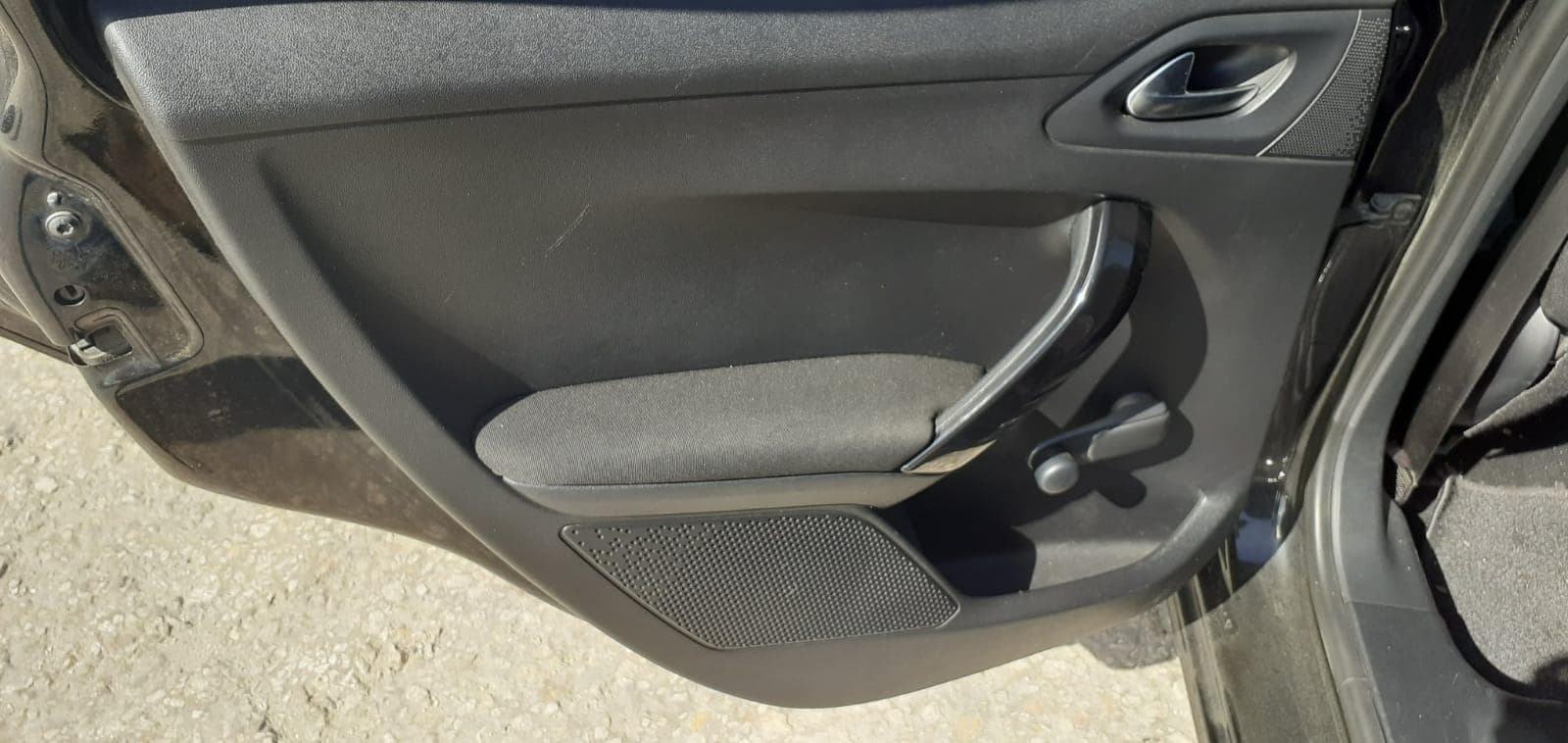 Peugeot 208 1.6 HDI · Ano 2016 — image 22